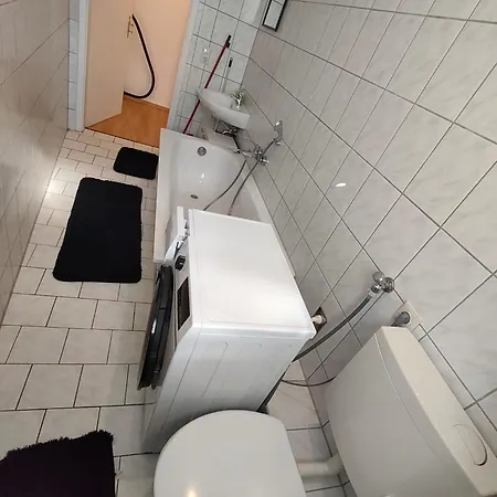 4 -6 Personen Monteurswohnung In Apartment Zeitz