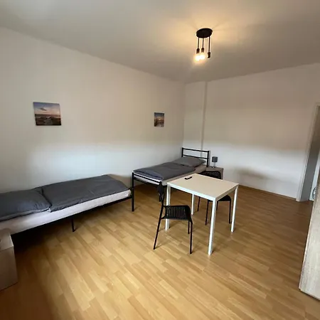 4 -6 Personen Monteurswohnung In * Zeitz