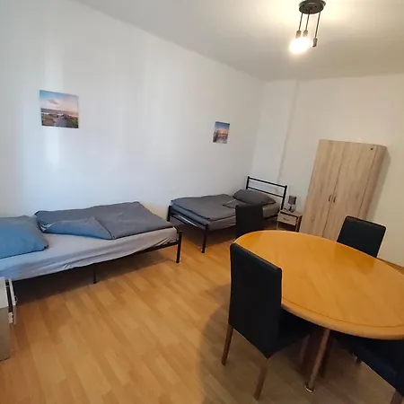 4 -6 Personen Monteurswohnung In Apartment Zeitz