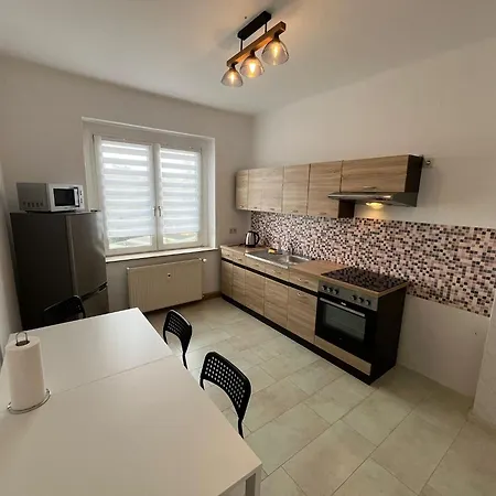 Apartment 4 -6 Personen Monteurswohnung In Zeitz